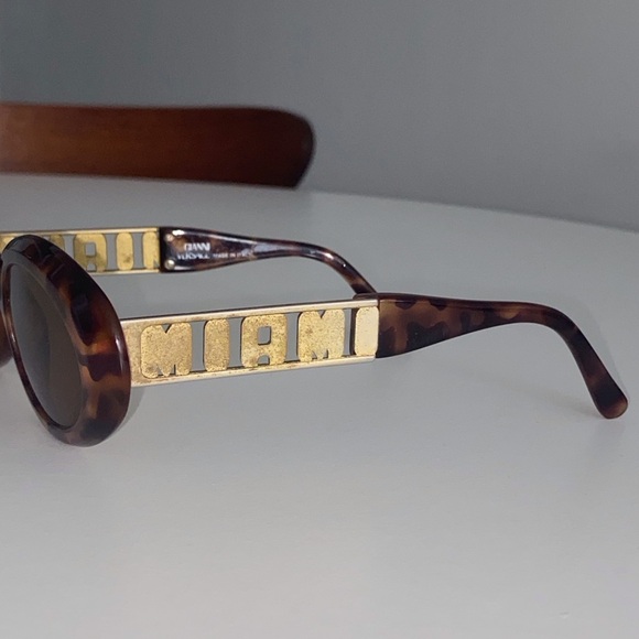 Gianni Versace 527/M MIAMI Vintage Sunglasses - Picture 16 of 16